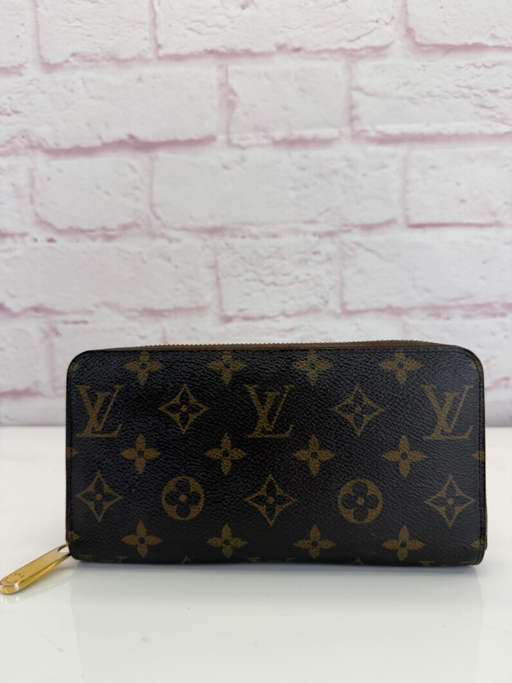 Louis Vuitton Monogram Canvas Full Zip Wallet - Picture 3 of 15